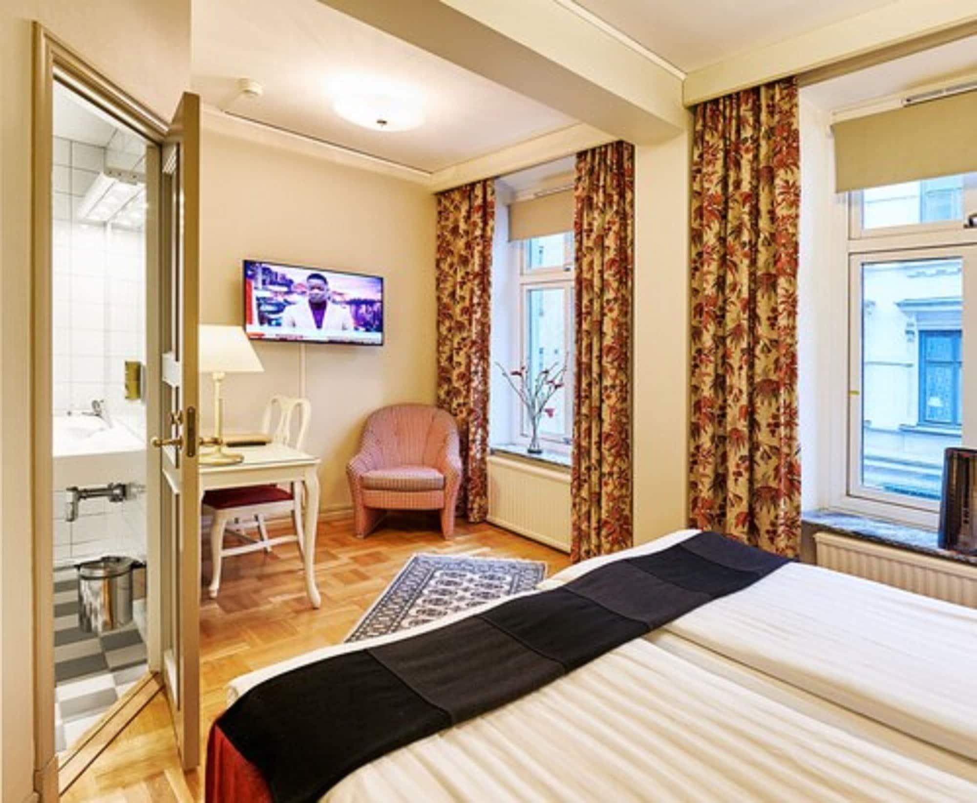Royal Hotel 3*