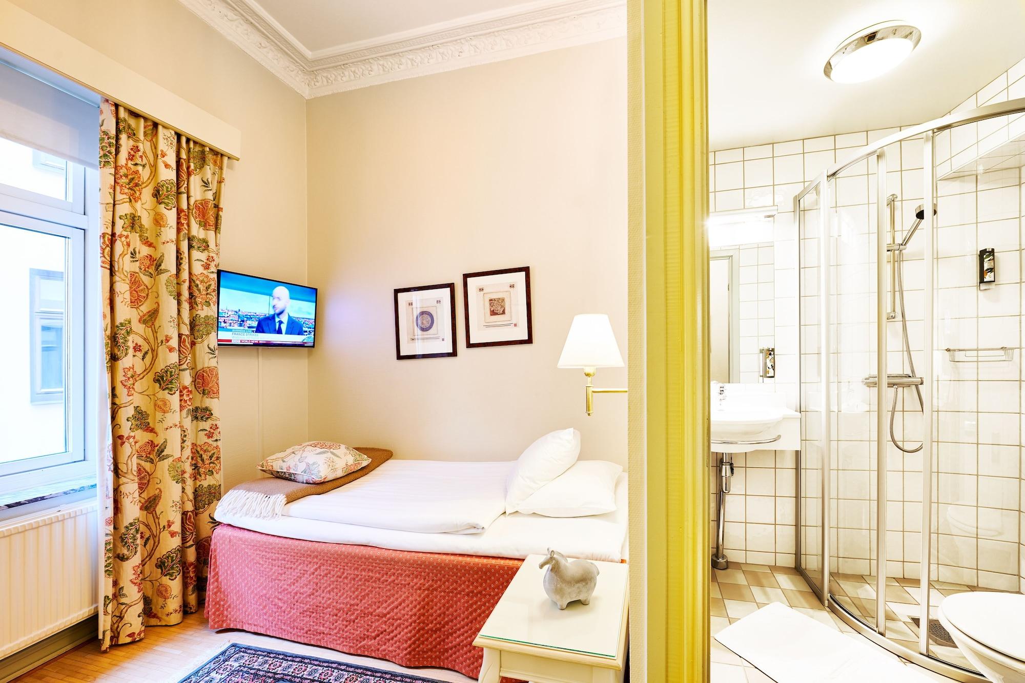 Royal Hotel 3*