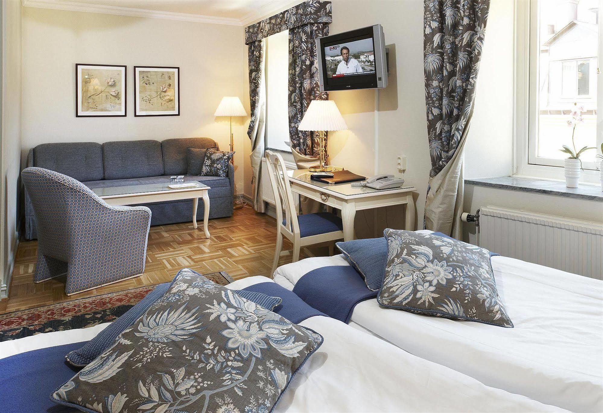 Royal Hotel 3*