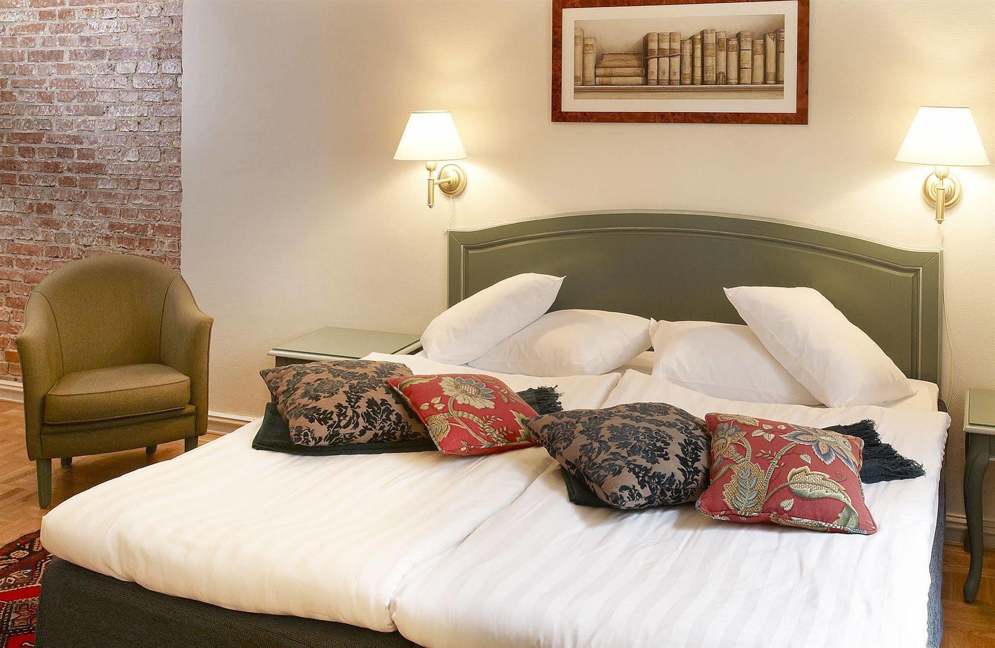 Royal Hotel 3*