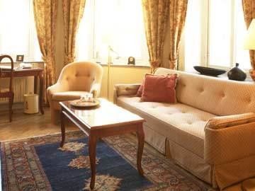 Royal Hotel 3*